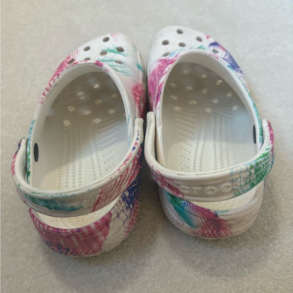 Crocs size 5 - Picture 4 of 5